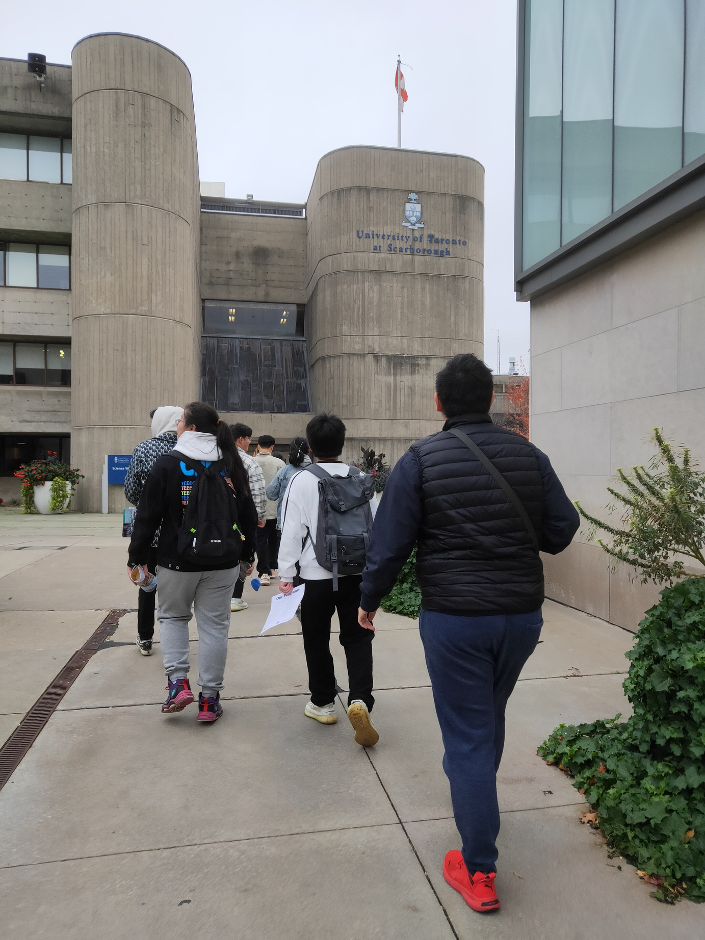 University Campus Tour — photo 8